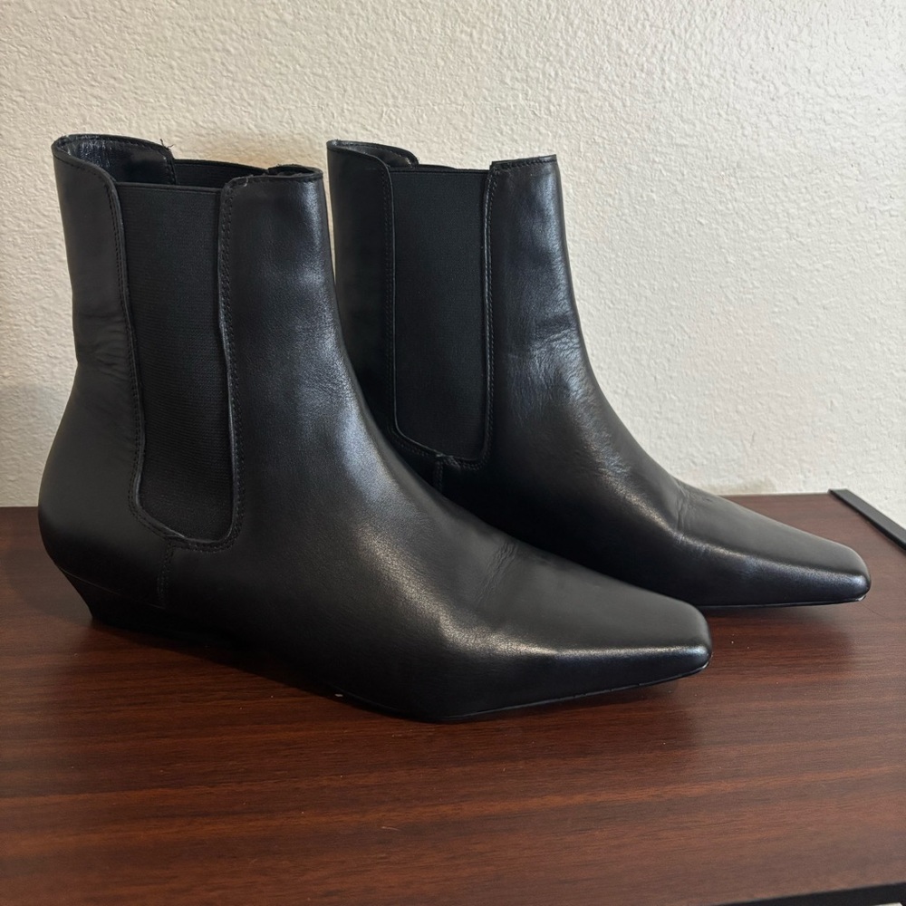 Steve Madden Sleek Black Ankle Booties
